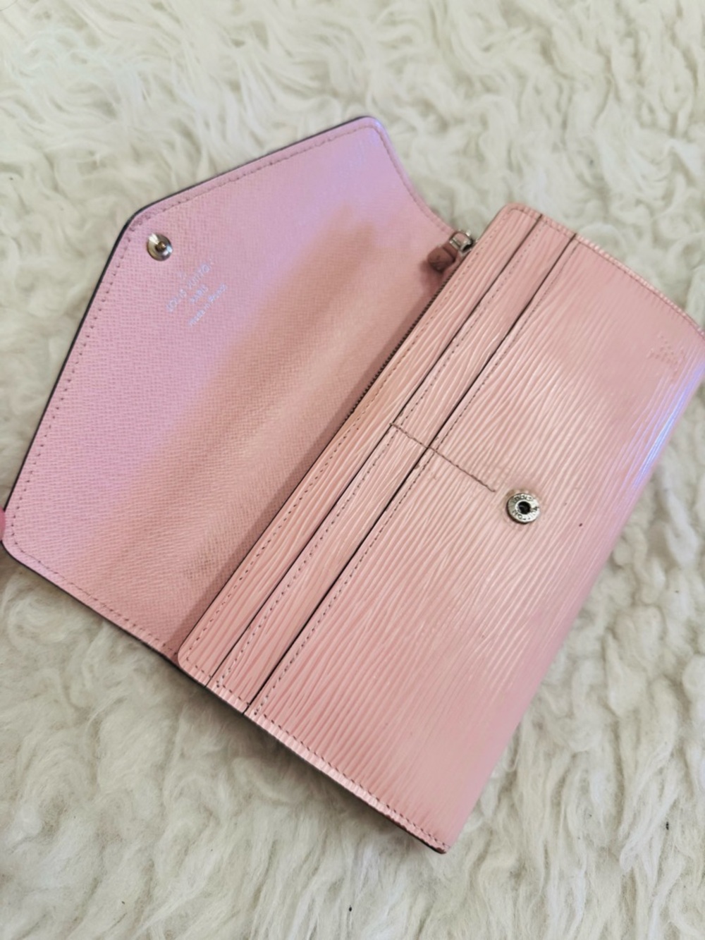 Louis Vuitton Epi Light Pink  Envelope Wallet - Picture 9 of 14